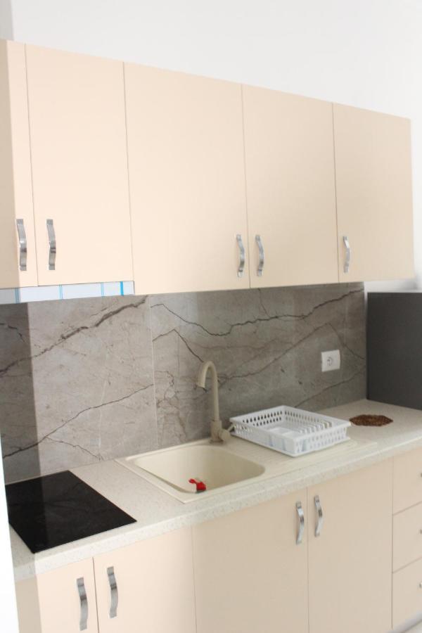 Leva'S Apartments Саранда Екстер'єр фото