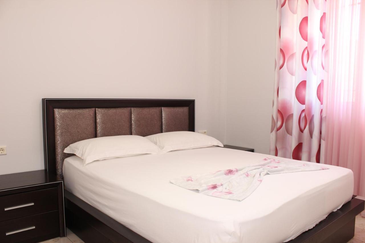 Leva'S Apartments Саранда Екстер'єр фото