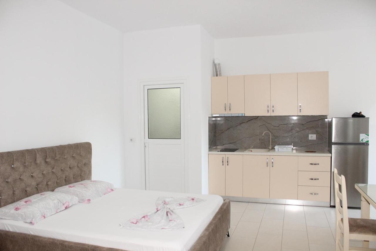 Leva'S Apartments Саранда Екстер'єр фото